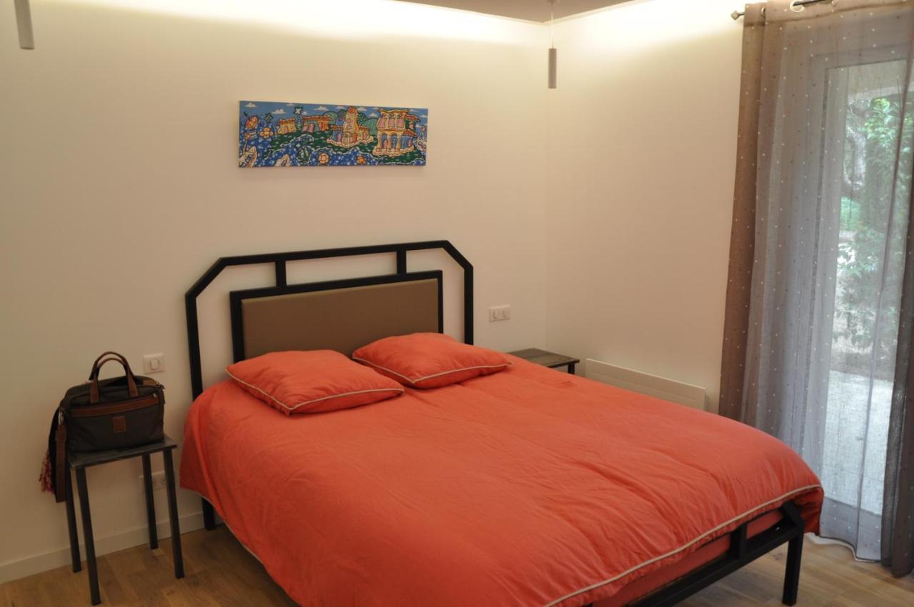 D'hotes Sous L'olivier Bed and breakfast