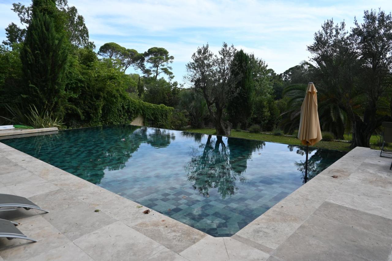 D'hotes Sous L'olivier Bed and breakfast